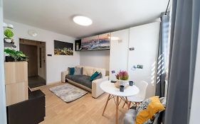 Metro Lux Home Apartment