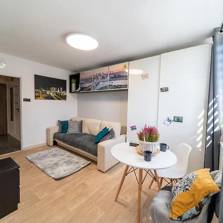 Metro Lux Home Apartment Warszawa Zewnętrze zdjęcie
