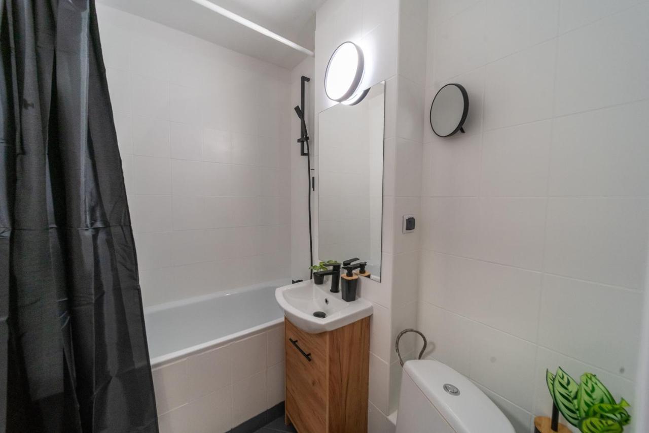 Metro Lux Home Apartment Warszawa Zewnętrze zdjęcie