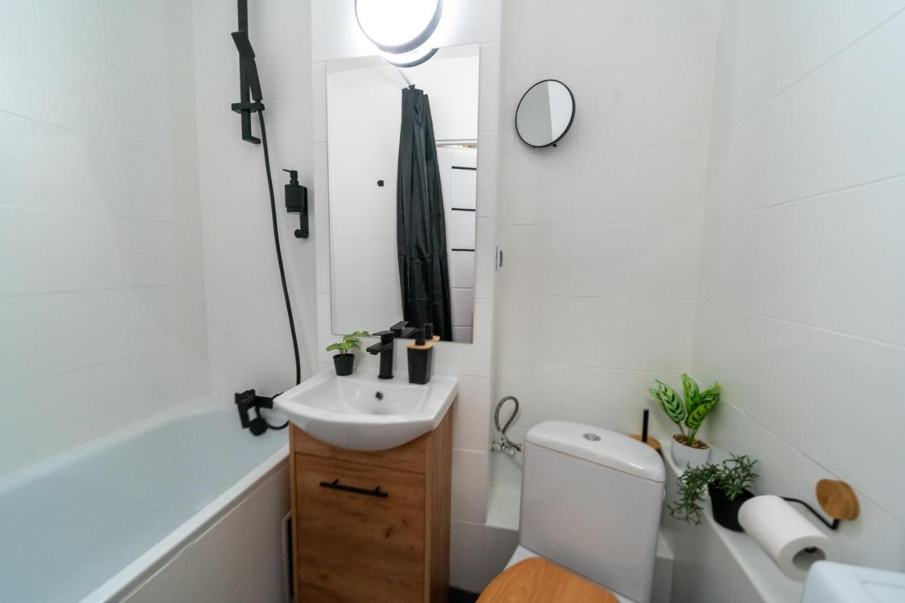 Metro Lux Home Apartment Warszawa Zewnętrze zdjęcie