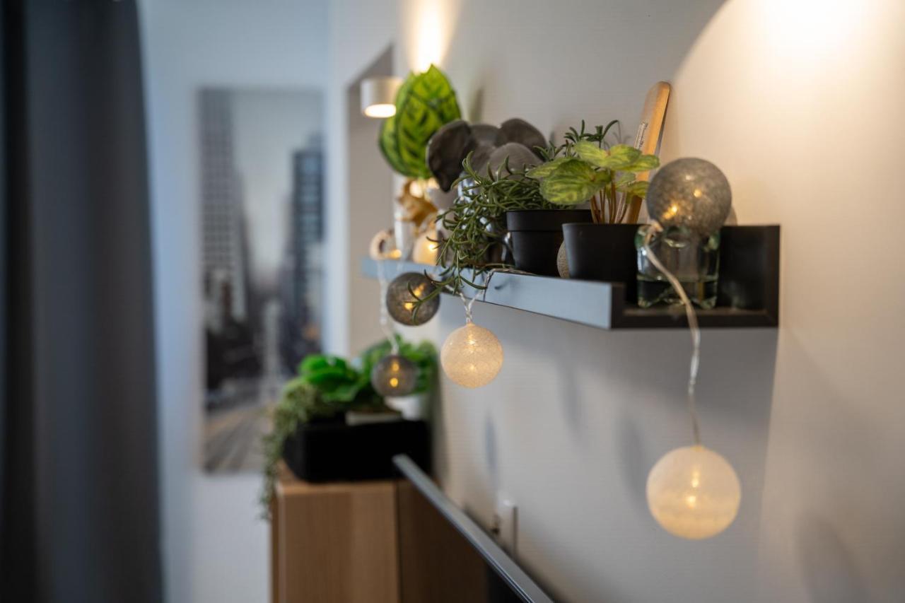 Metro Lux Home Apartment Warszawa Zewnętrze zdjęcie